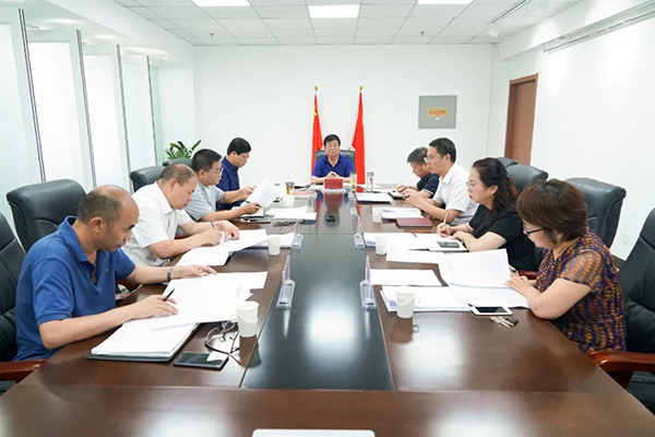 學(xué)院黨委會(huì)議深入學(xué)習(xí)《關(guān)于新時(shí)代加強(qiáng)和改進(jìn)思想政治工作的意見(jiàn)》