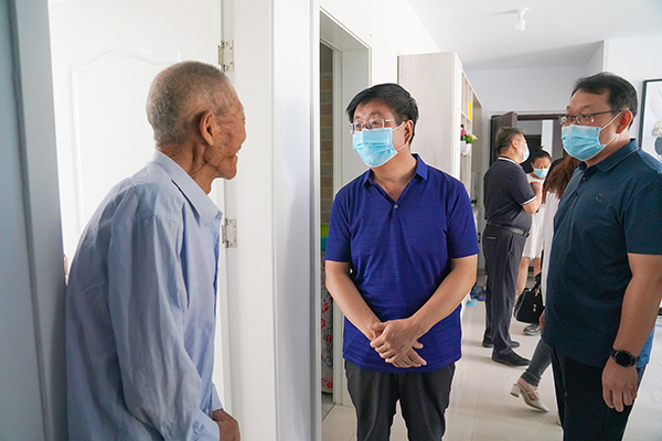 黨委書(shū)記馮印濤調(diào)研鄉(xiāng)村振興駐村幫扶工作