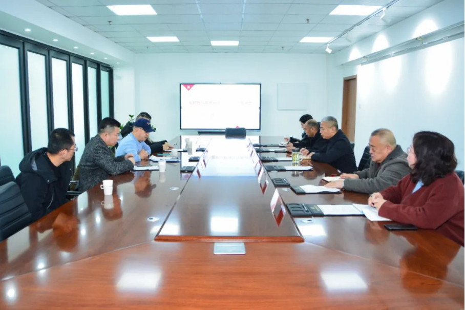 院長王立軍會見易居樂農(nóng)合伙人、財富藝術(shù)公社總裁張明華一行