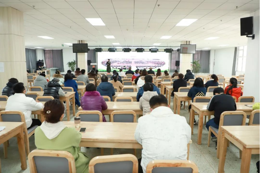 我院舉辦“學家庭教育，做智慧家長”家庭教育公益講座