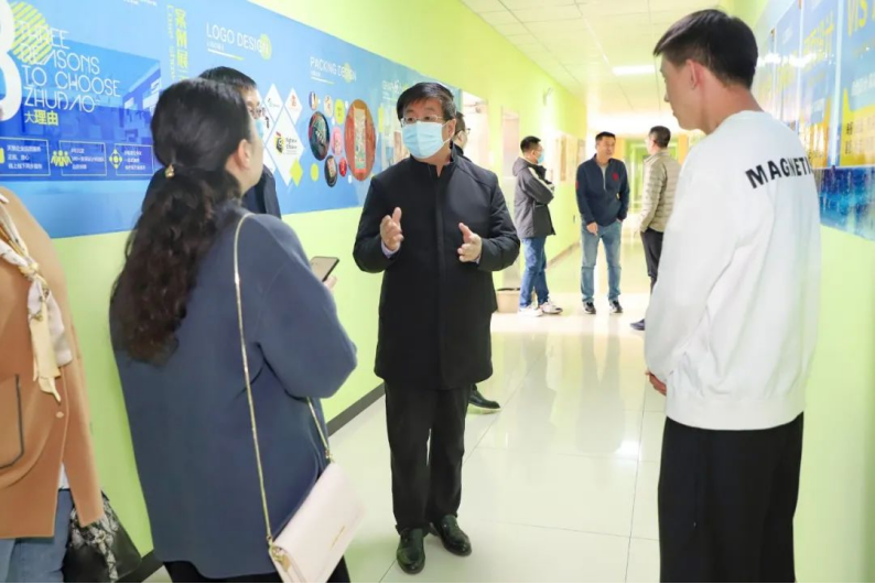 黨委書記馮印濤赴經(jīng)開區(qū)電子商務(wù)企業(yè)考察調(diào)研