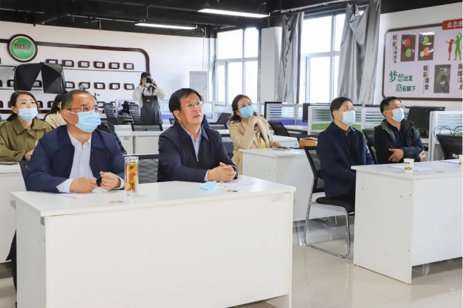 黨委書記馮印濤赴萬全區(qū)電子商務(wù)企業(yè)考察調(diào)研