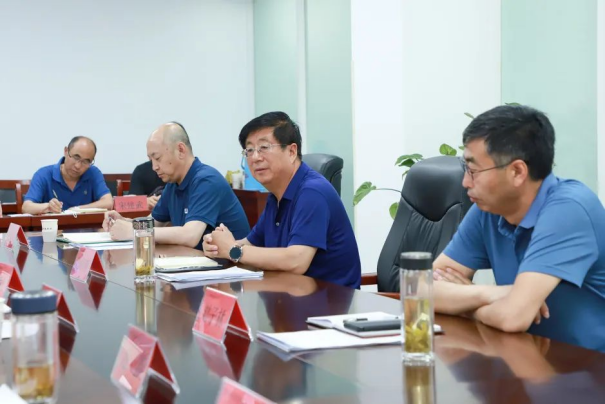 黨委書記馮印濤聽取教學院系重點工作推進情況匯報