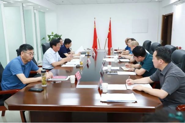 黨委書記馮印濤聽取學院近期重點工作推進情況匯報