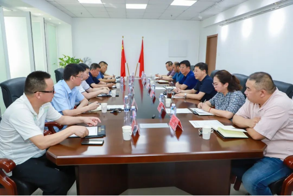 張家口新聞傳媒集團黨委書記、董事長劉永剛一行到我院交流考察