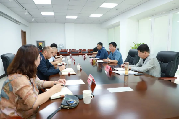 深入貫徹市委書記趙文鋒來院調研指示精神，加快推進我院電子商務專業建設