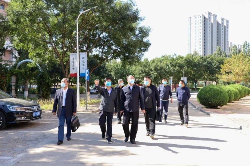 省安全檢查組來我院檢查指導工作